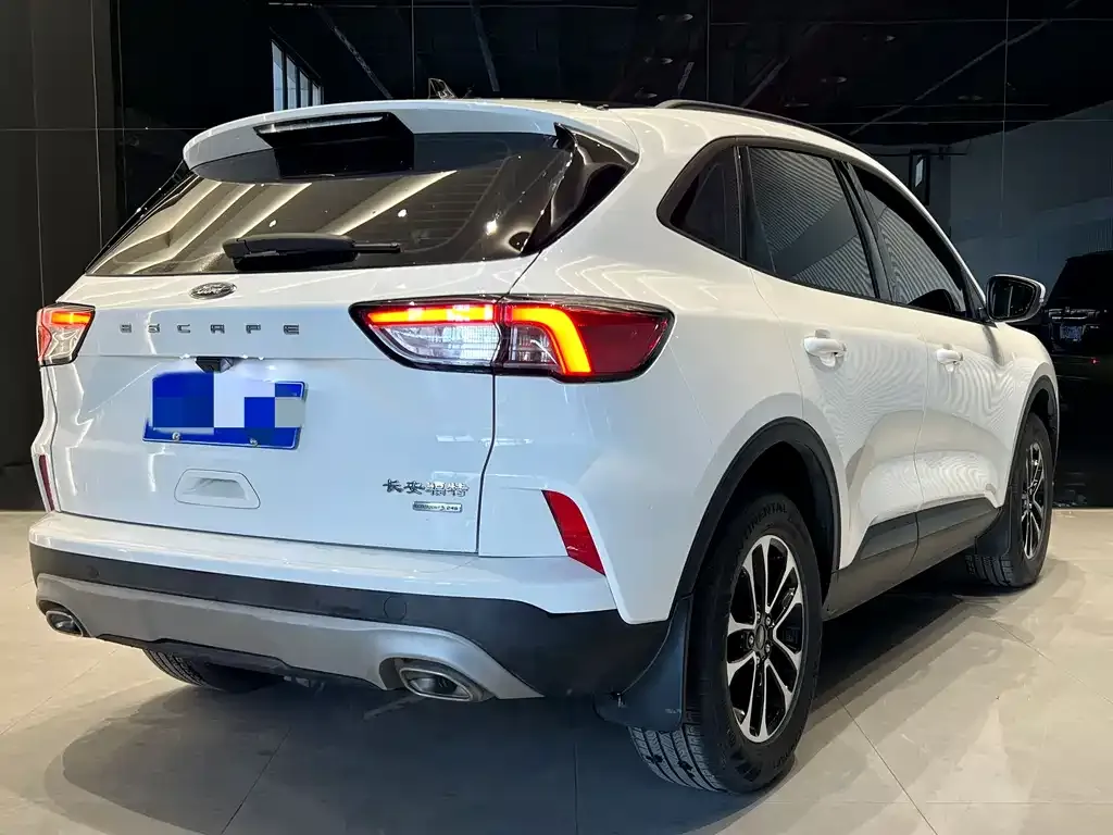 Ford Escape 2023 из CN, фото 7