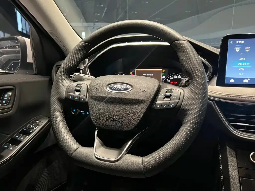 Ford Escape 2023 из CN, фото 5
