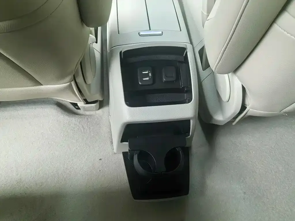 Buick GL8 2022 из CN, фото 10