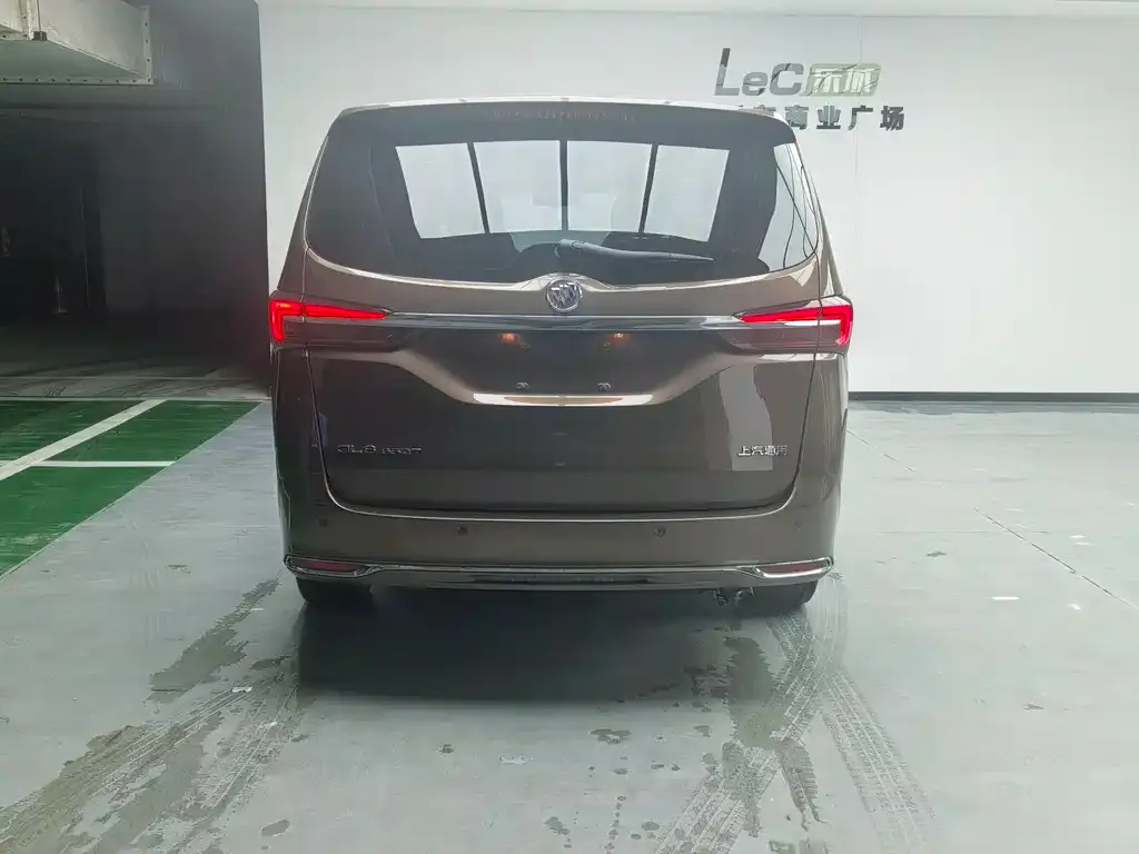 Buick GL8 2022 из CN, фото 6