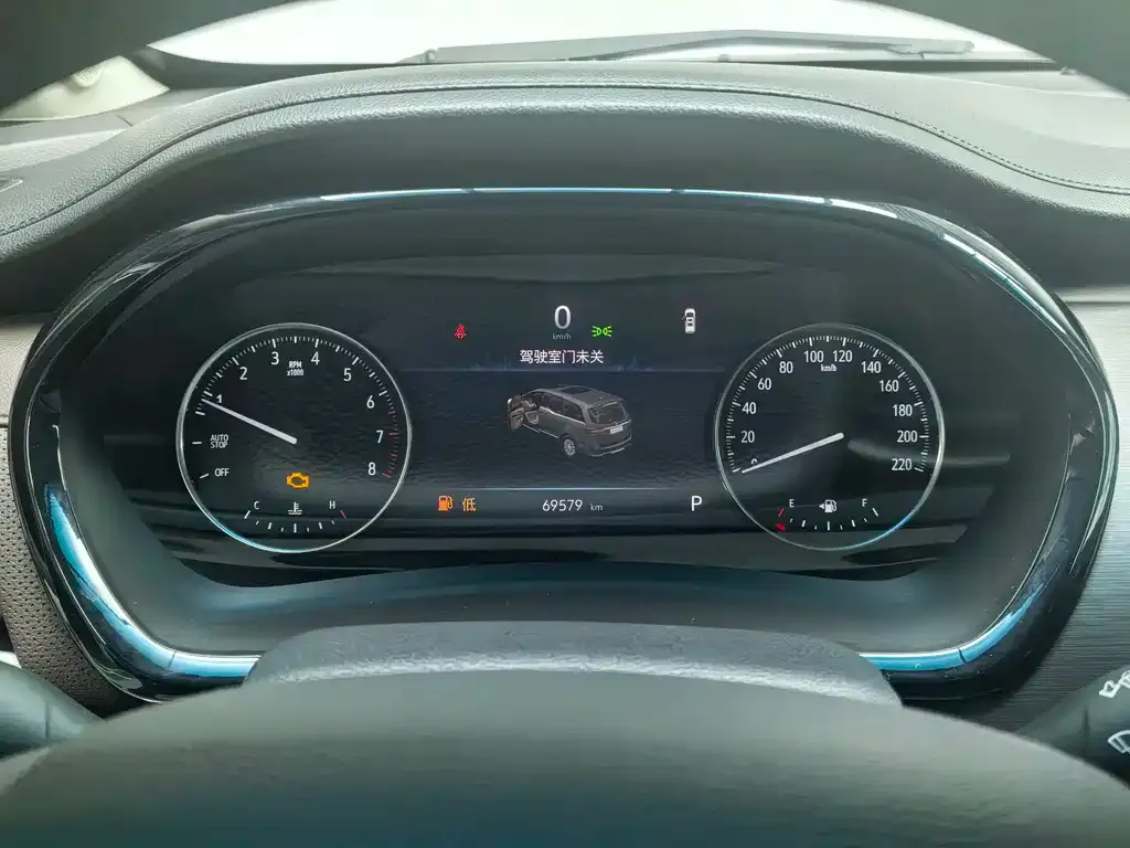 Buick GL8 2022 из CN, фото 7