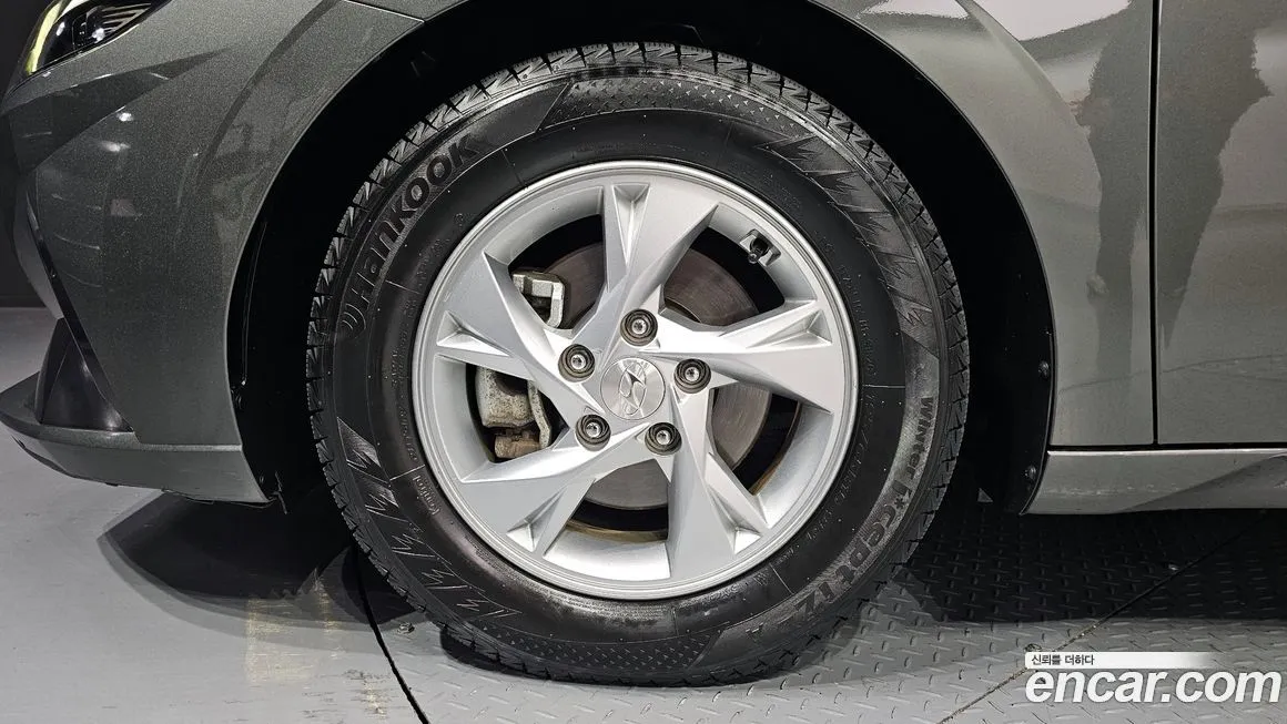 Hyundai AVANTE — фото 4