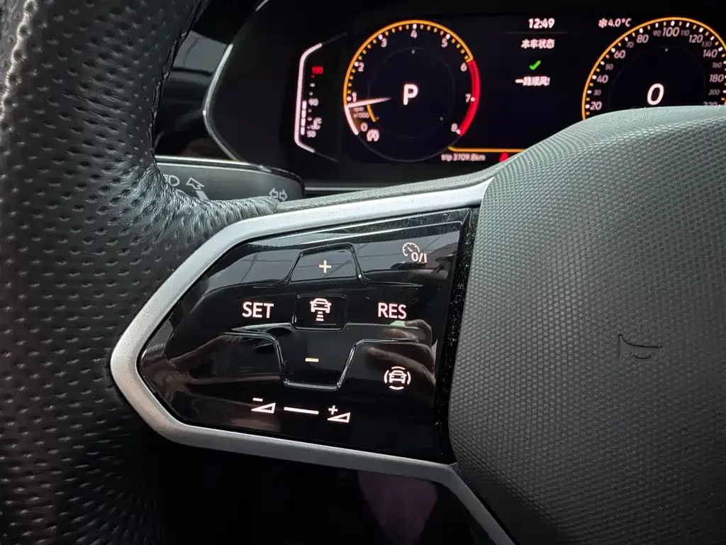 Volkswagen Passat 2023 из CN, фото 9