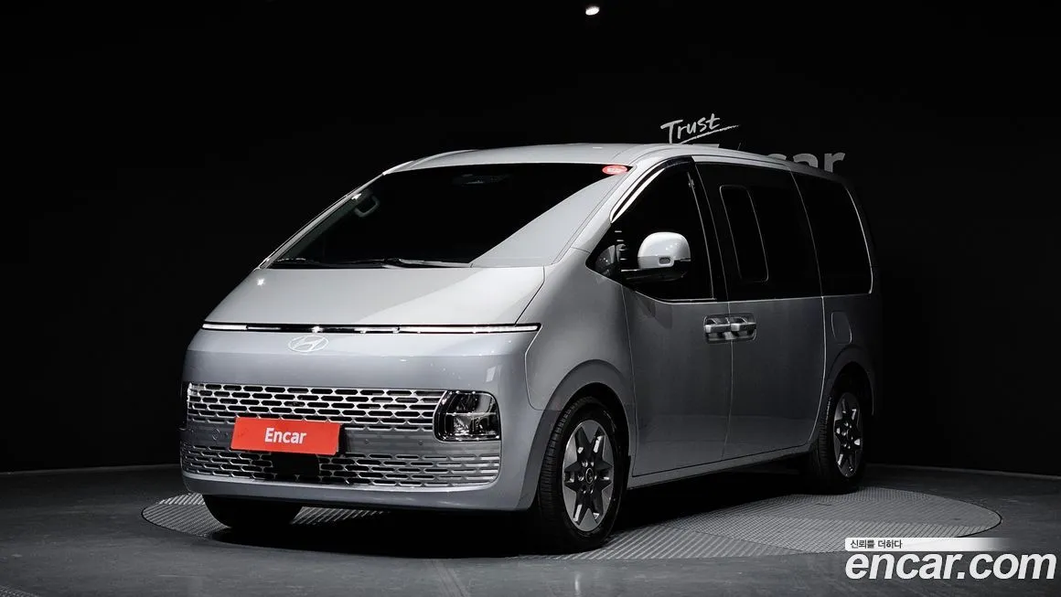 Hyundai Staria