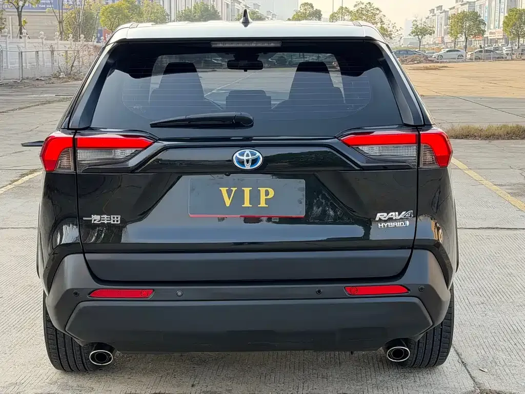 Toyota RAV4 2024 из CN, фото 2