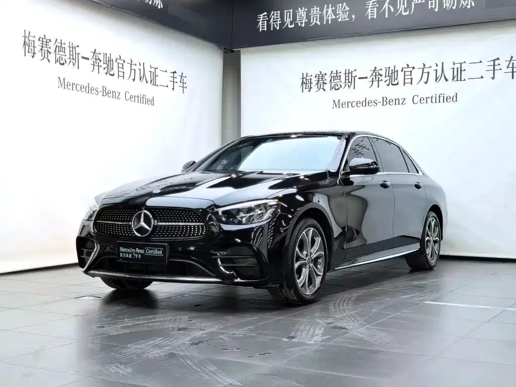 Mercedes-Benz E-Class — фото 1