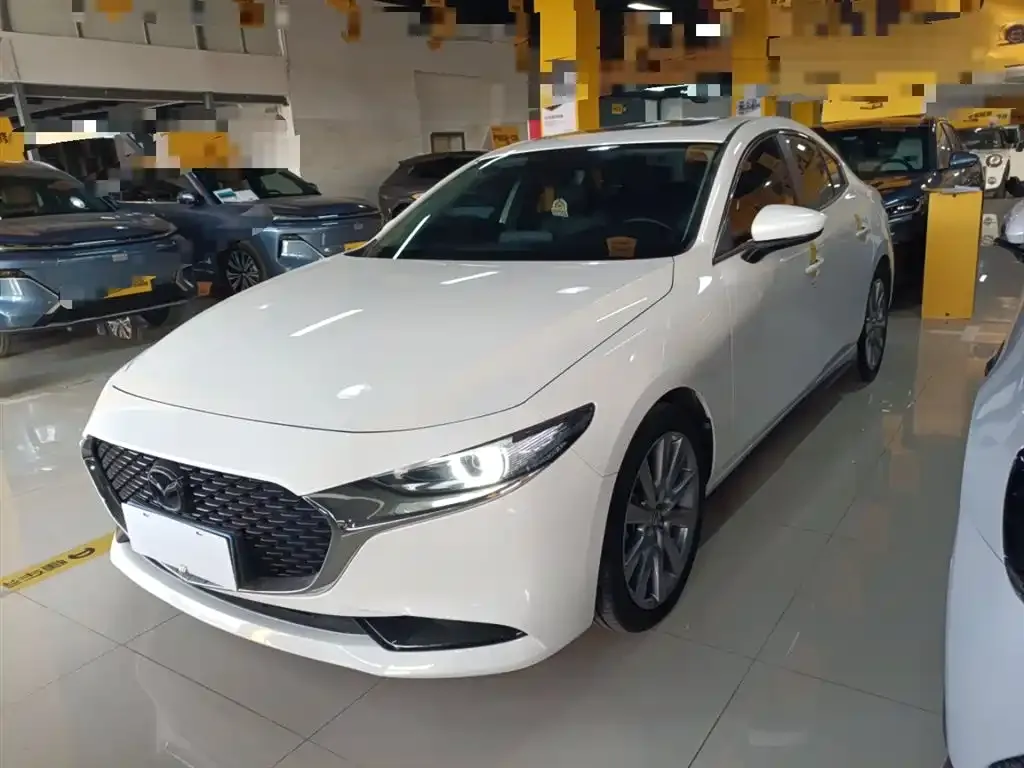 Mazda 3 Axela 2023 из CN, фото 1