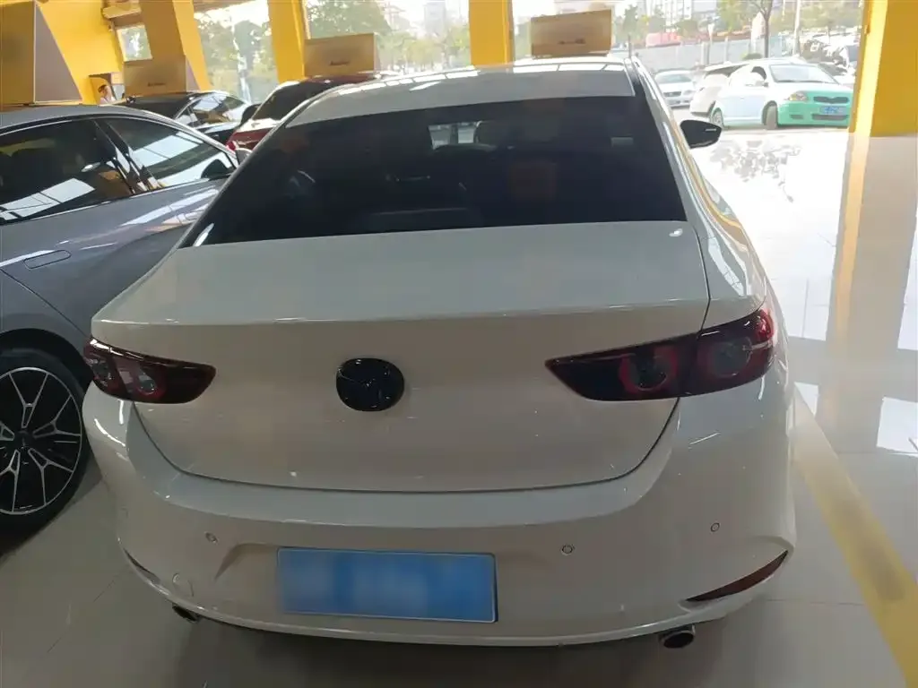 Mazda 3 Axela 2023 из CN, фото 3