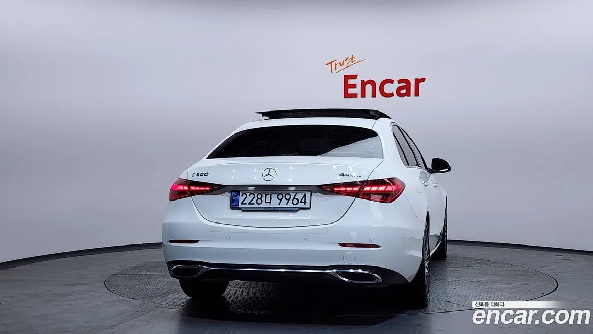 Mercedes-Benz C-Class 2024 из KR, фото 2