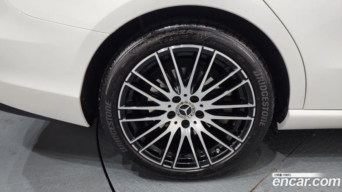 Mercedes-Benz C-Class 2024 из KR, фото 8