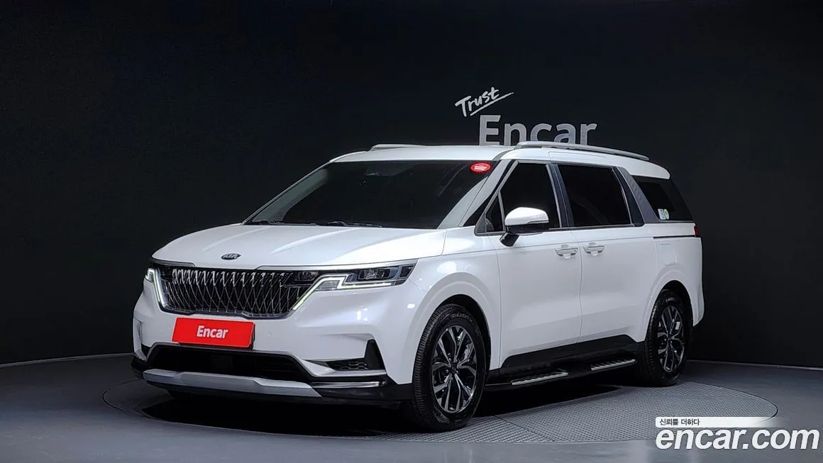 Kia Carnival — фото 1