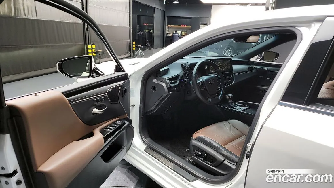 Lexus ES 2023 из KR, фото 9