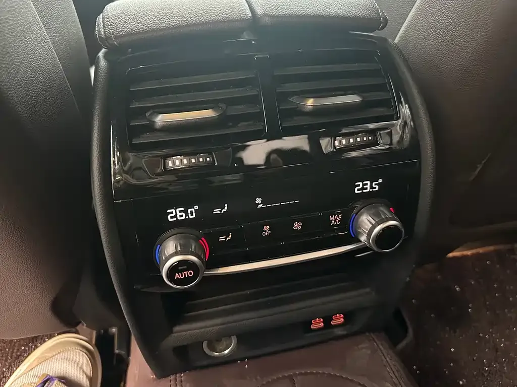 BMW 5 Series 2022 из CN, фото 3
