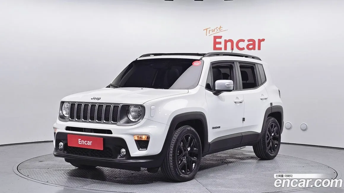 Jeep Renegade — фото 1
