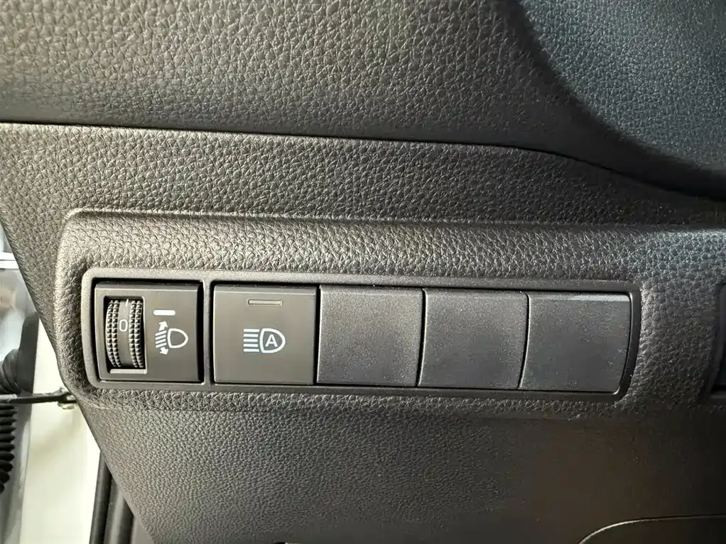 Toyota Levin 2022 из CN, фото 10