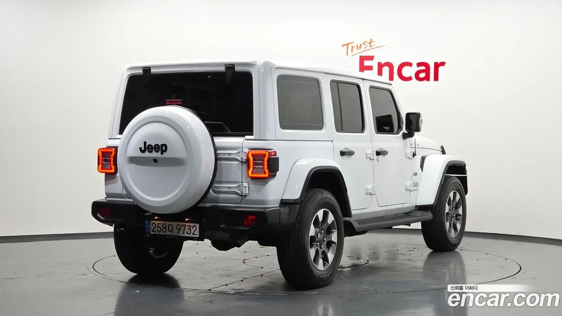 Jeep Wrangler 2023 из KR, фото 2