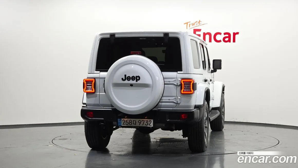 Jeep Wrangler 2023 из KR, фото 4