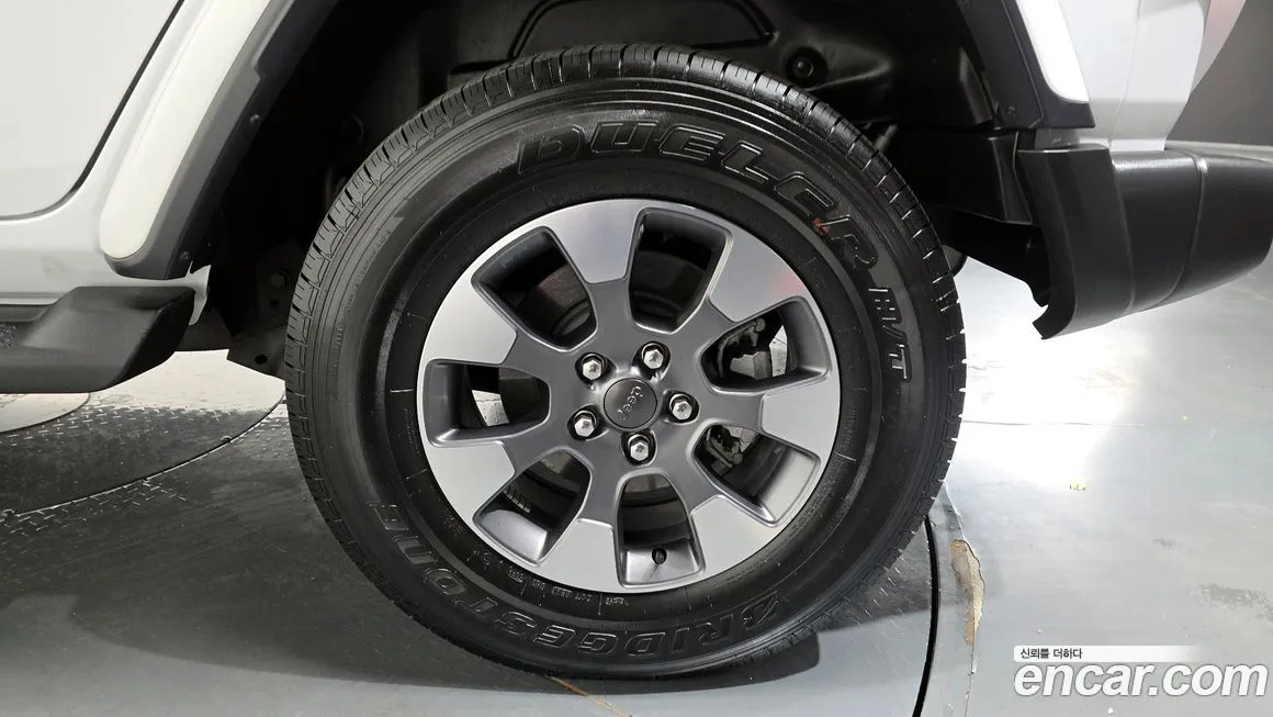 Jeep Wrangler 2023 из KR, фото 5