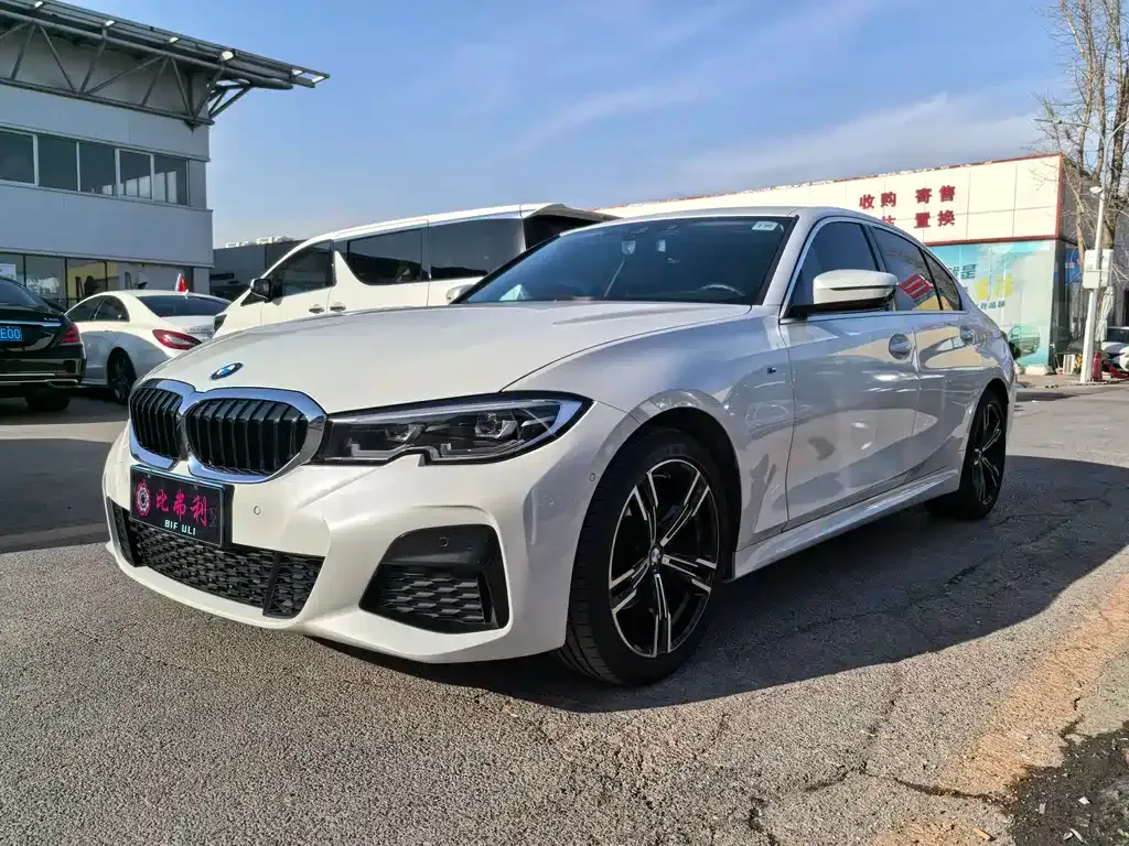 BMW 3 Series 2021 из CN, фото 1
