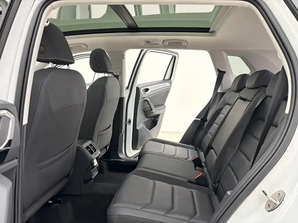 Volkswagen Tayron 2022 из CN, фото 3