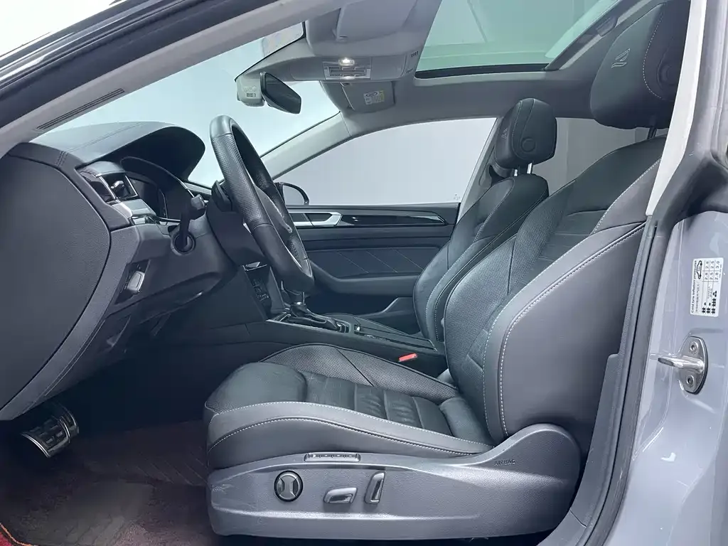Volkswagen CC 2022 из CN, фото 4