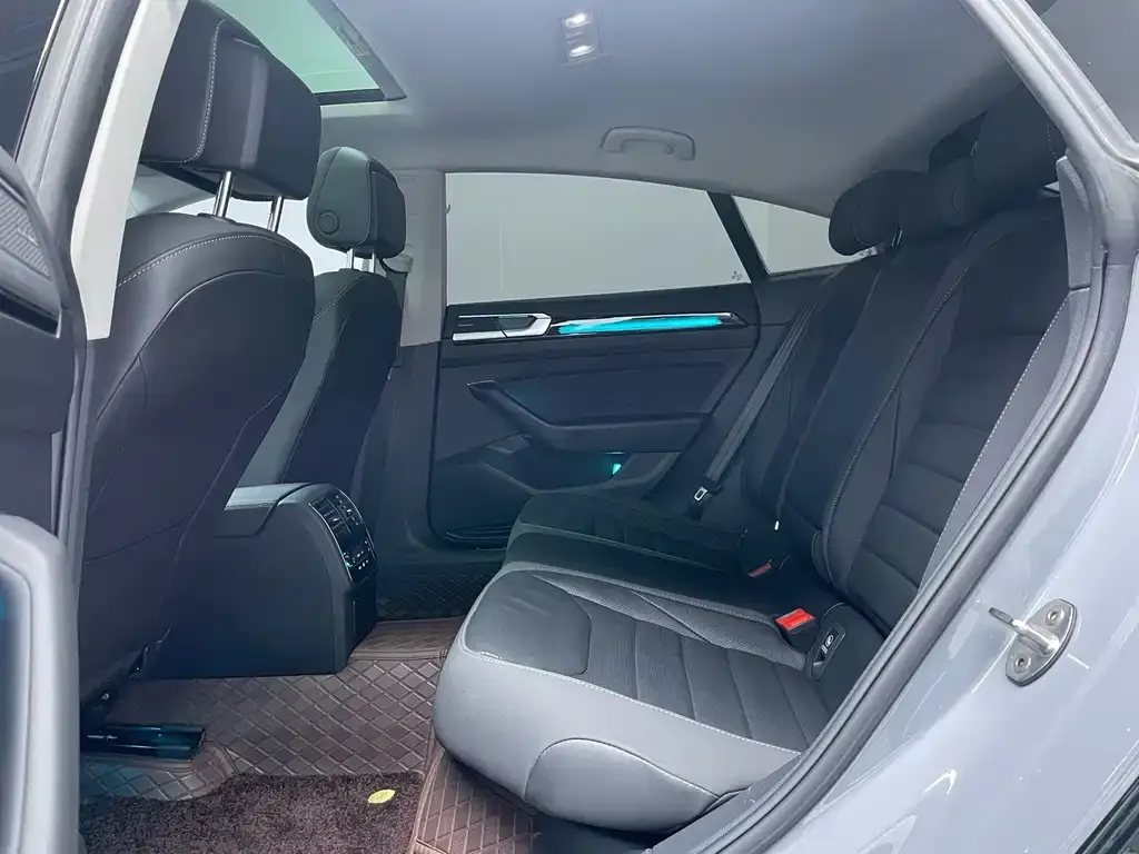 Volkswagen CC 2022 из CN, фото 7