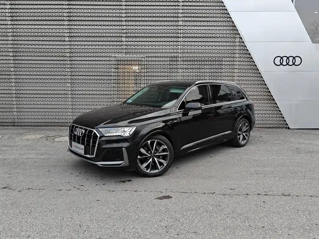 Audi Q7 2023 из CN, фото 1