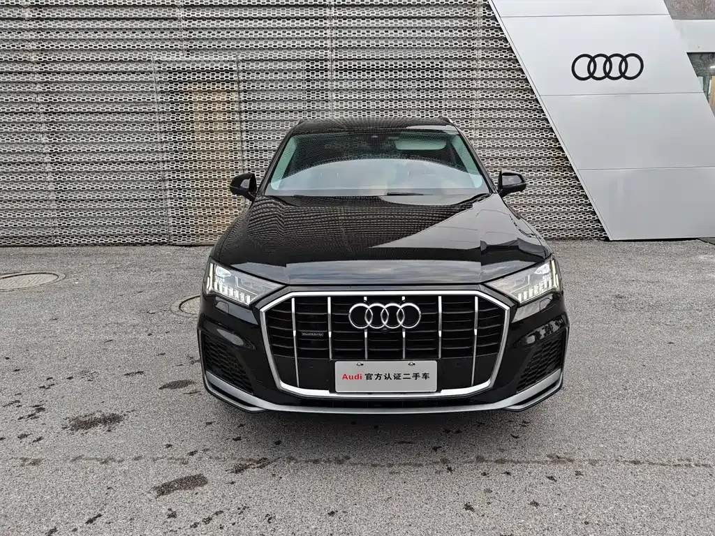 Audi Q7 2023 из CN, фото 9