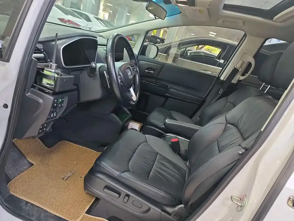Honda Odyssey 2023 из CN, фото 4