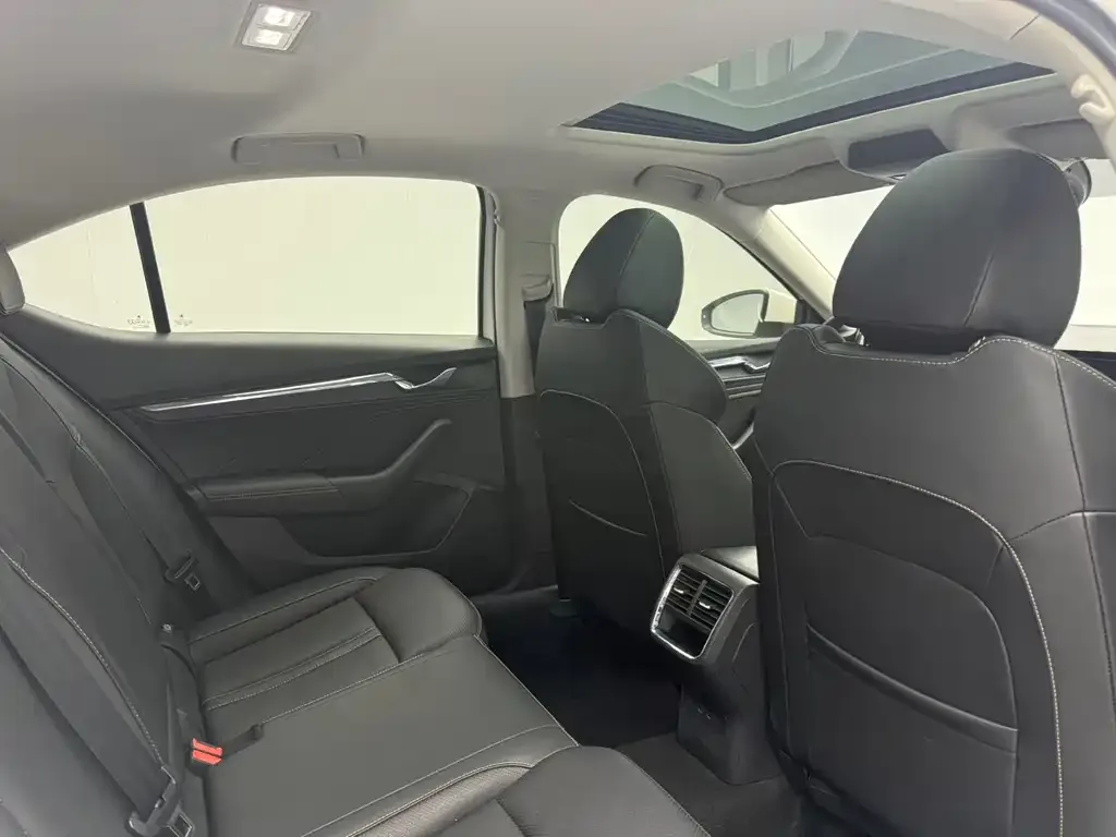 Skoda Octavia — фото 10