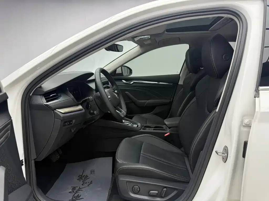 Skoda Octavia — фото 7