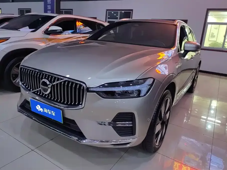 Volvo XC60 PHEV 2024 из CN, фото 1