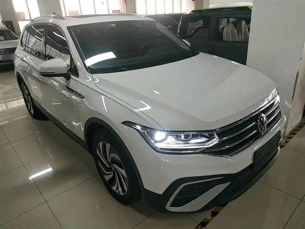 Volkswagen Tiguan L 2021 из CN, фото 8