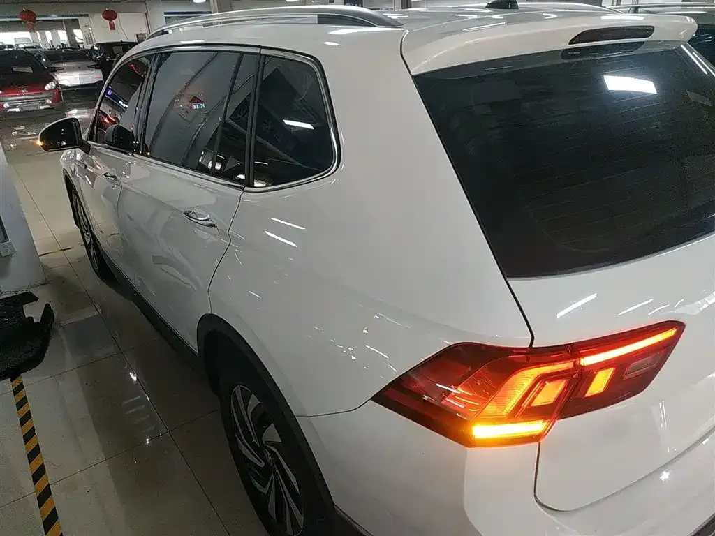 Volkswagen Tiguan L 2021 из CN, фото 9