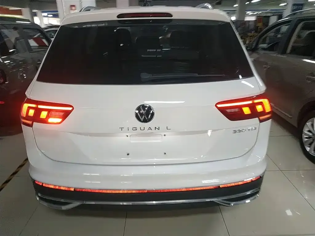 Volkswagen Tiguan L 2021 из CN, фото 3