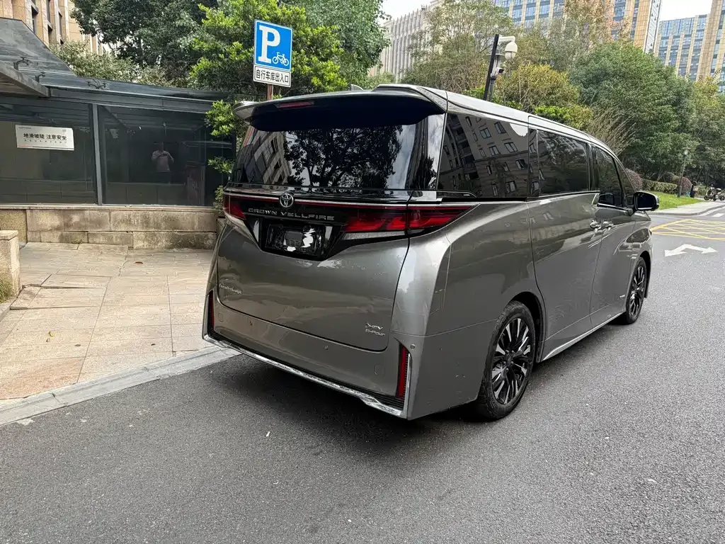 Toyota Vellfire 2023 из CN, фото 10