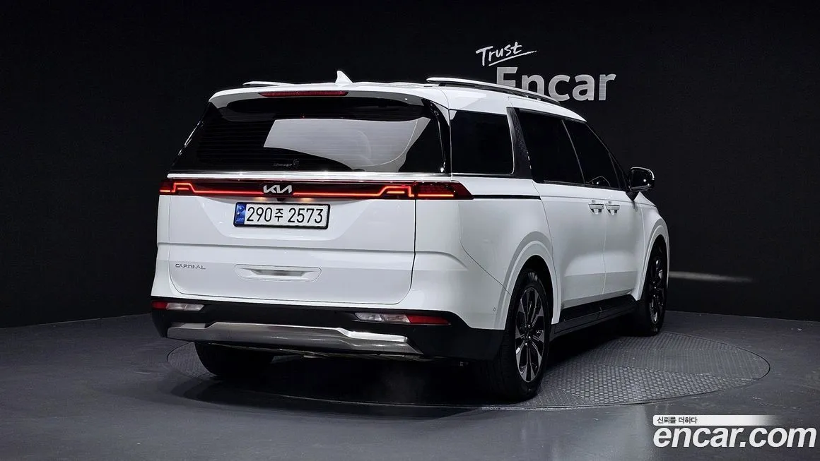 Kia Carnival 2023 из KR, фото 2