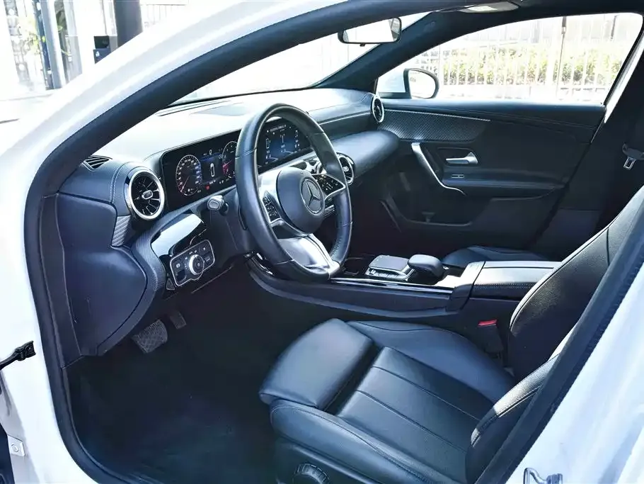 Mercedes-Benz A-Class 2024 из CN, фото 3