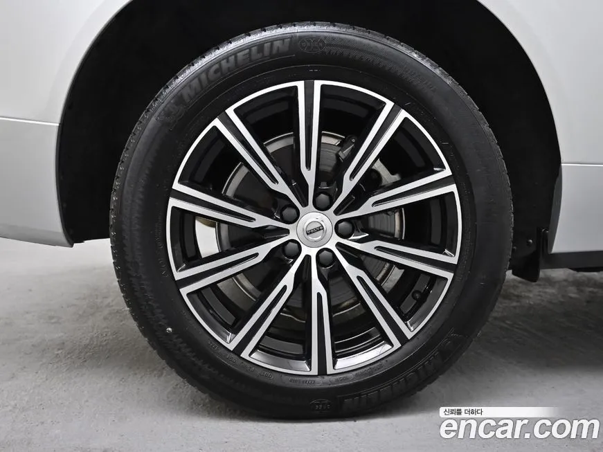 Volvo XC60 2021 из KR, фото 3