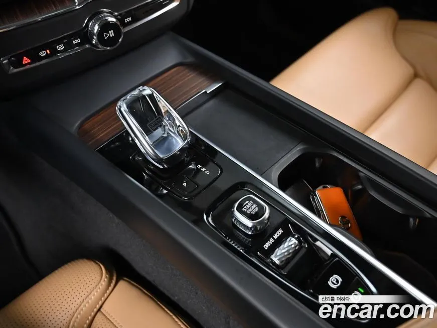 Volvo XC60 2021 из KR, фото 4