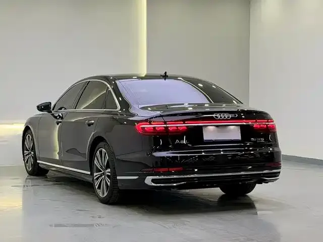 Audi A8 2023 из CN, фото 8