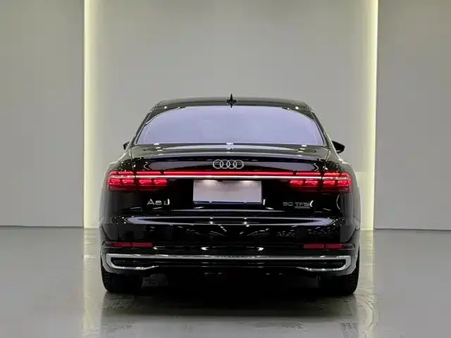 Audi A8 2023 из CN, фото 10