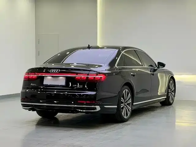 Audi A8 2023 из CN, фото 5