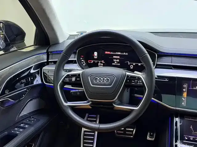 Audi A8 2023 из CN, фото 9