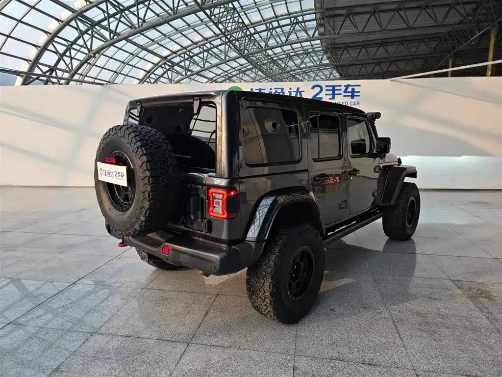 Jeep Wrangler 2023 из CN, фото 2