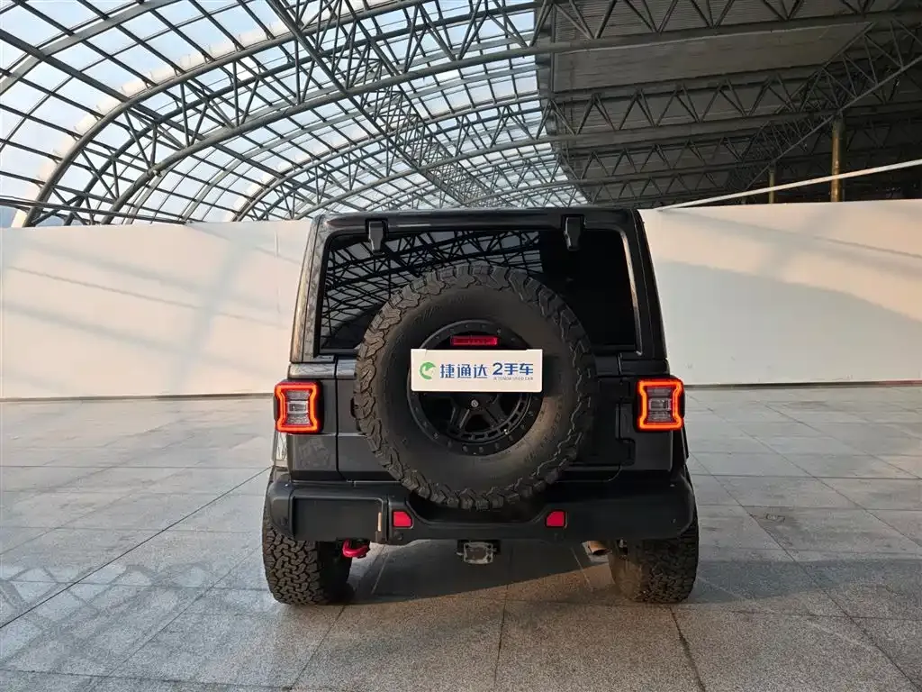 Jeep Wrangler 2023 из CN, фото 3