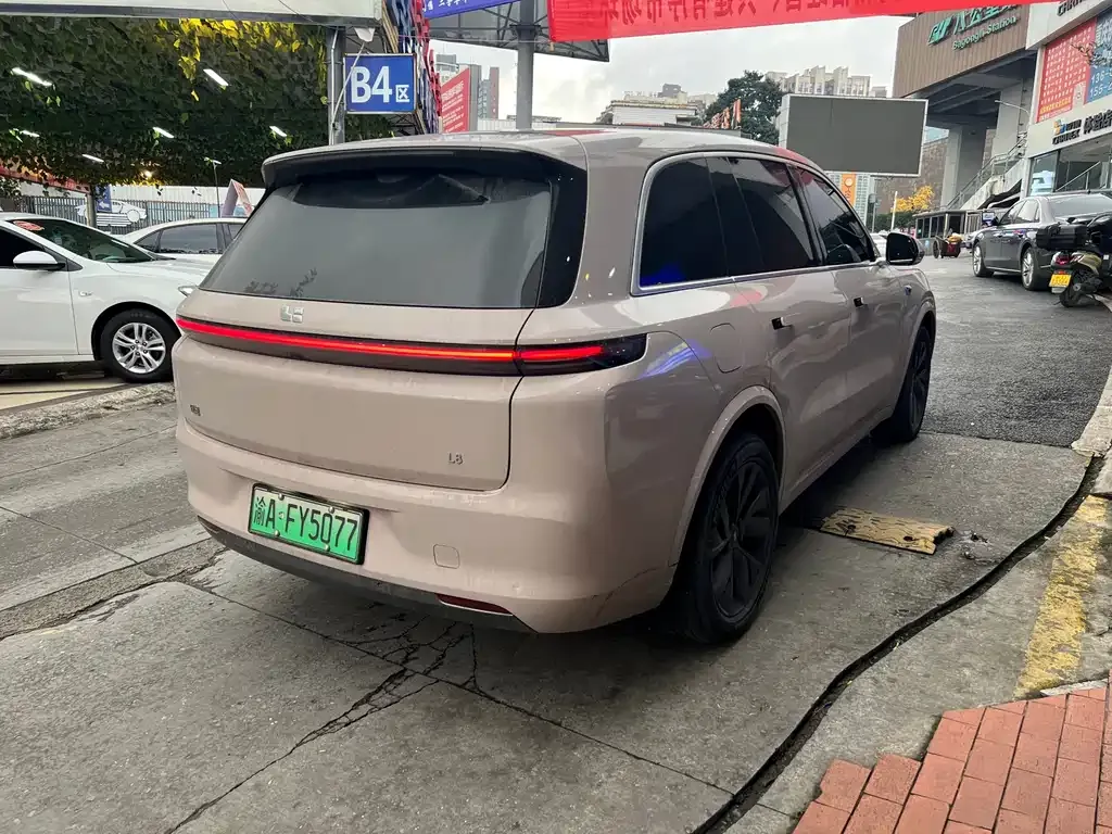 Li Auto L8 2024 из CN, фото 8