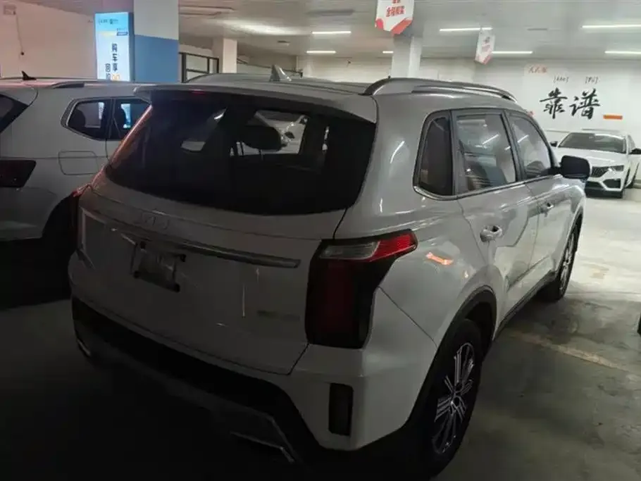 Kia Sportage 2023 из CN, фото 2
