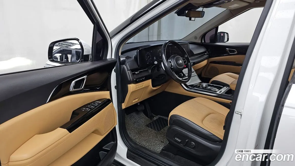 Kia Carnival — фото 10