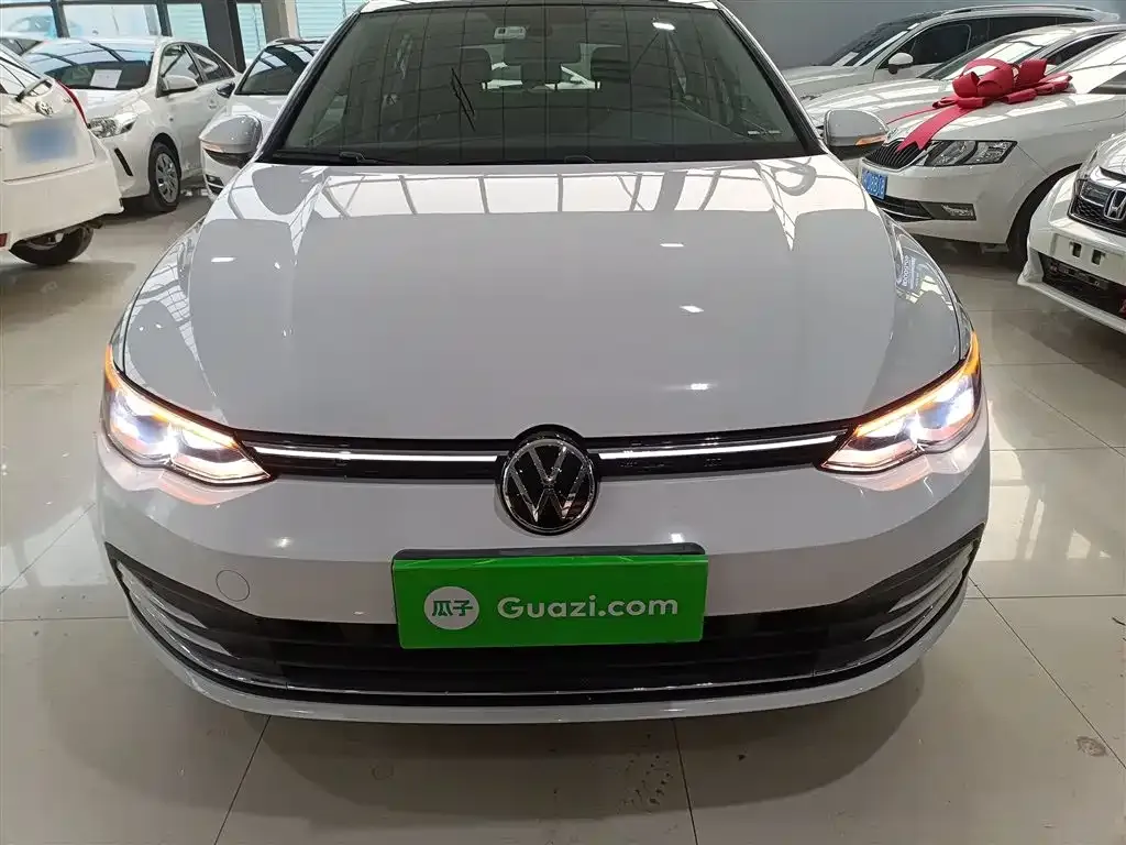 Volkswagen Golf 2023 из CN, фото 3
